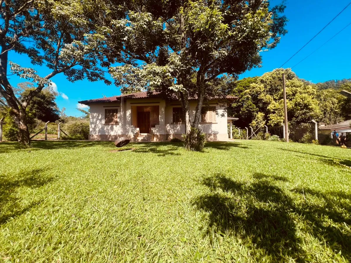 Chácara à Venda com duas casas na propriedade, com 13 hec.