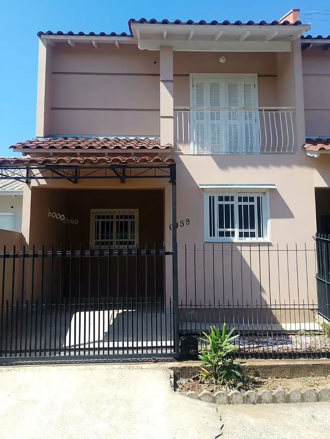 Sobrado à venda no bairro Santa Tecla - Oportunidade Única