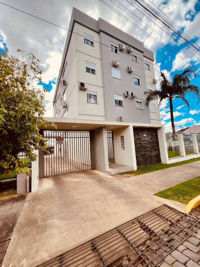 Excelente Apto Semi-mobiliado em região central