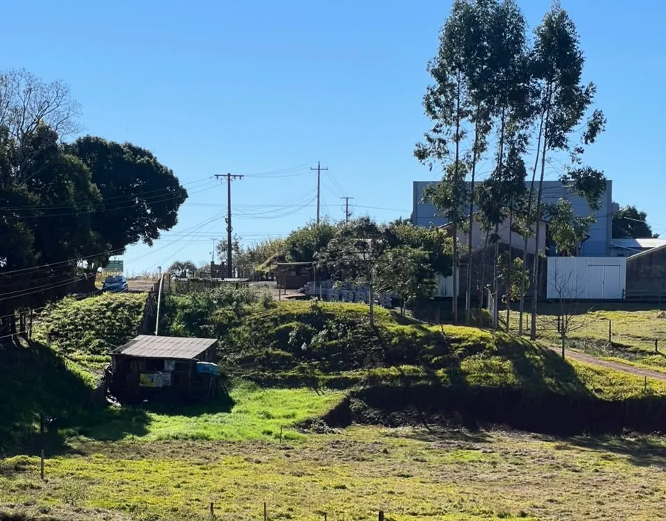 Terreno à Venda em São José, Linha Travessa Venâncio Aires - 1040m² na RST453, Pronto para Construção.